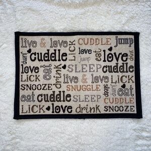 Cozy Pet Words Accent mat - Black, Cream, Brown